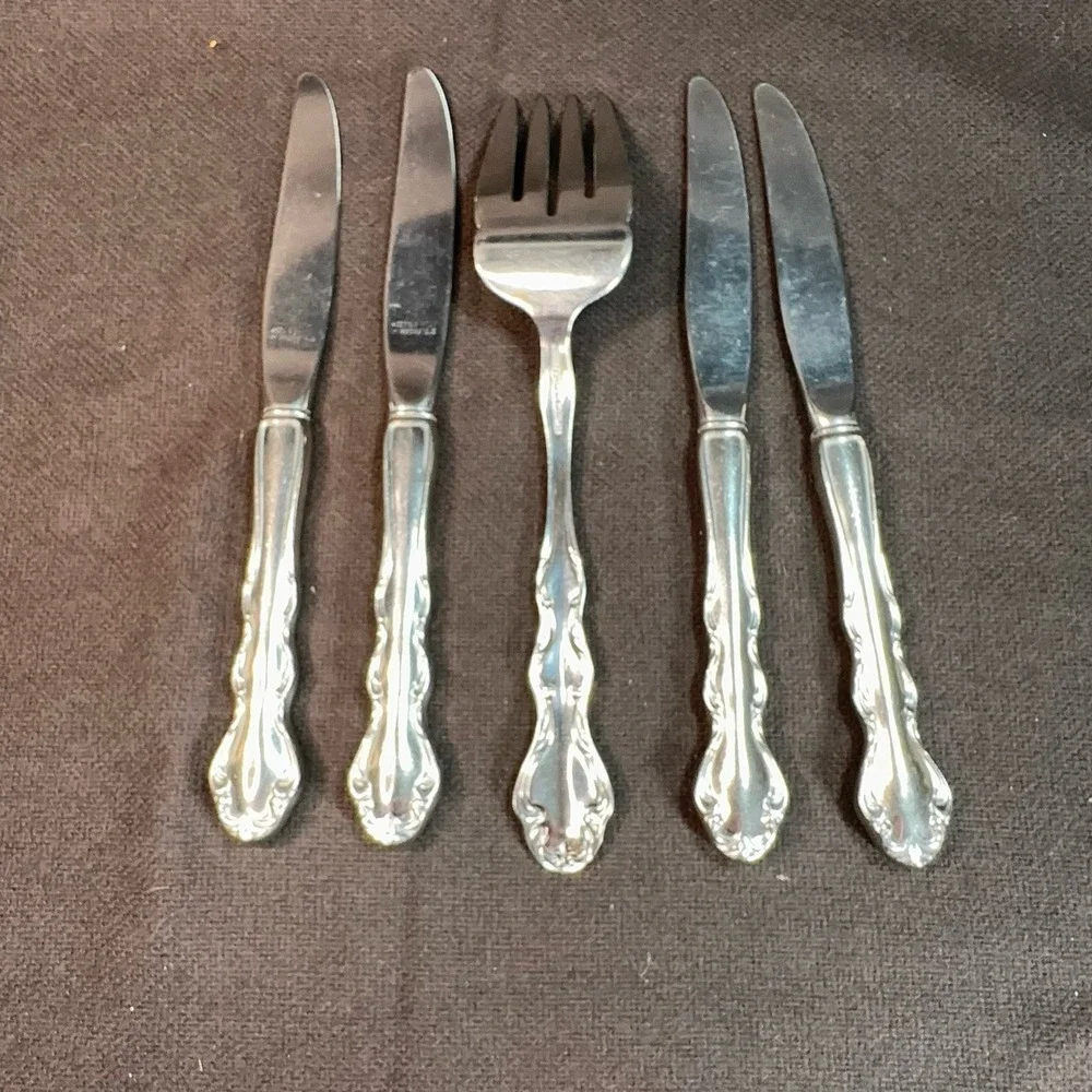 Reed & Barton REGENCY Stainless Steel Flatware Meat Fork Dinner Knife Lot Of 5